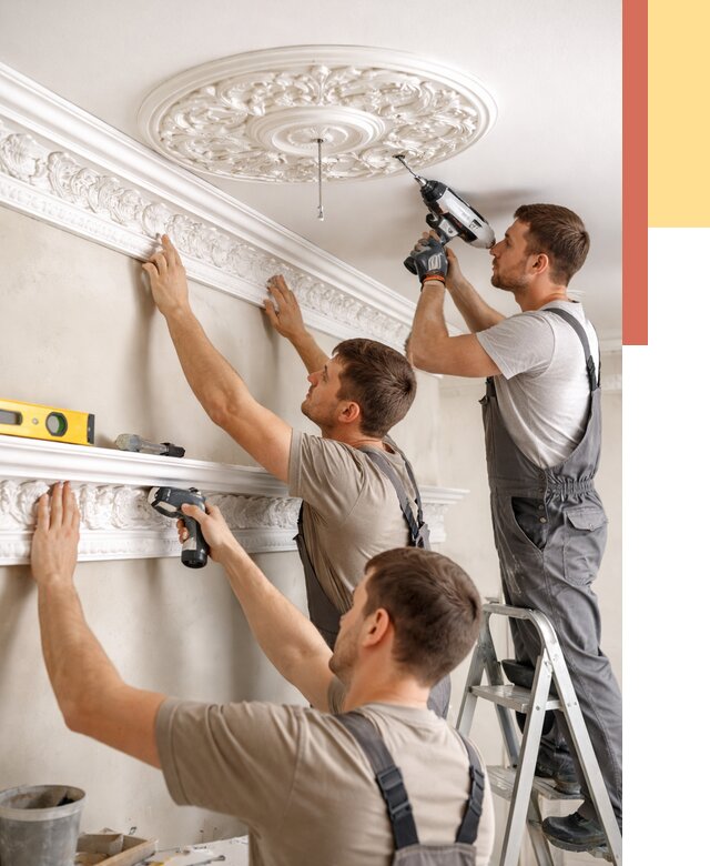 Монтаж лепнины на потолок в Топках от 3243 руб. быстро и недорого | ОТДЕЛОЧНИК-Тпк